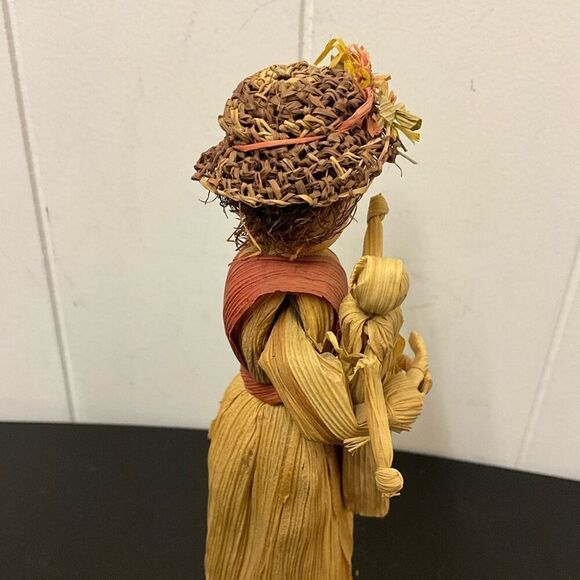 Vintage Handmade 8" Tall Corn Husk Doll Figurine with Child - Picture 4 of 6